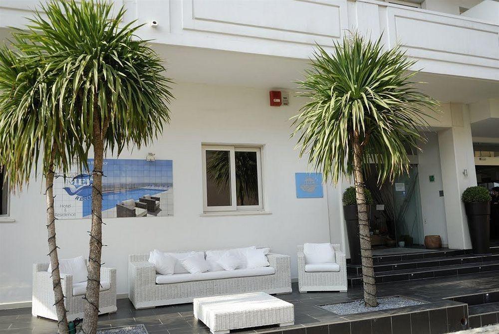Medi Garden Hotel&Residence Алба Адриатика Екстериор снимка