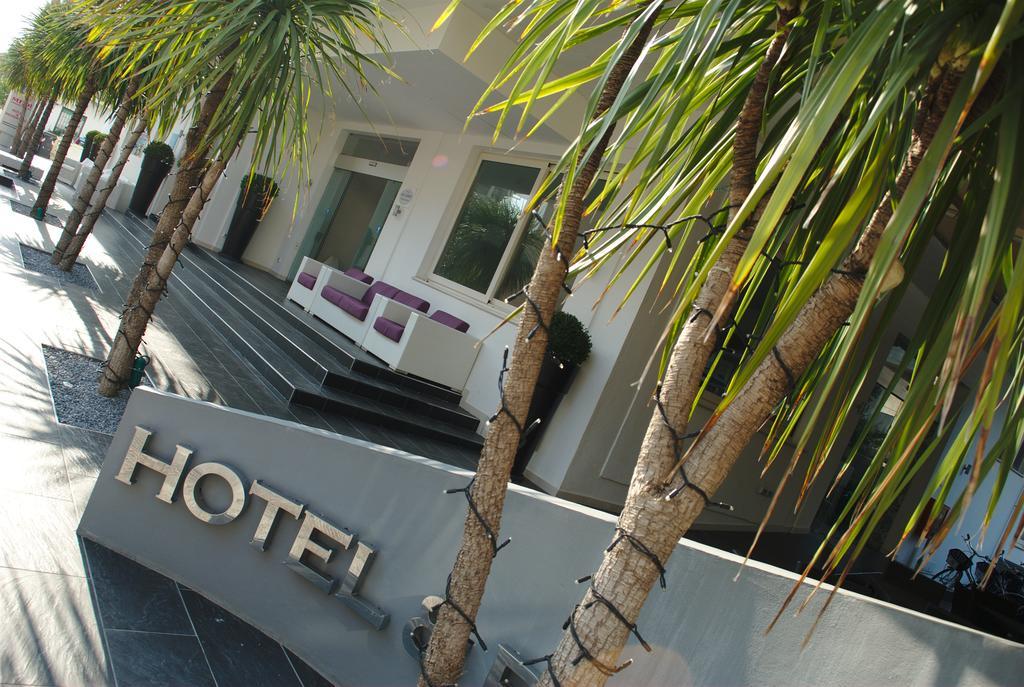 Medi Garden Hotel&Residence Алба Адриатика Екстериор снимка