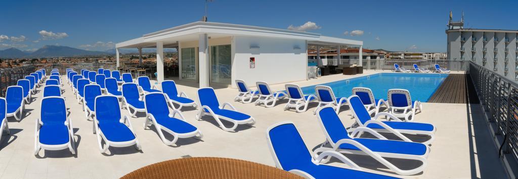 Medi Garden Hotel&Residence Алба Адриатика Екстериор снимка