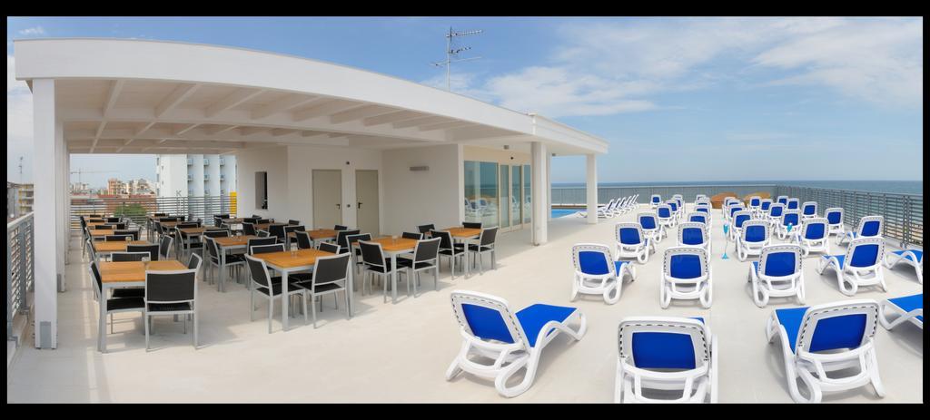 Medi Garden Hotel&Residence Алба Адриатика Екстериор снимка